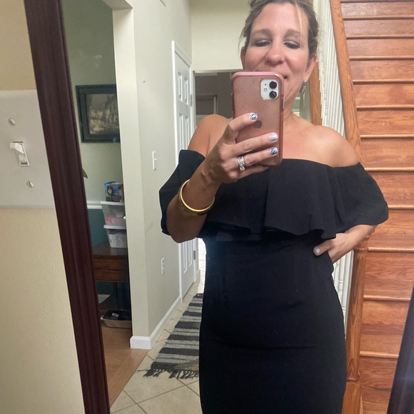 Lulus black off shoulder dress; size S - Picture 3 of 5